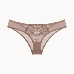 AMOURETTE BERRY