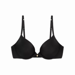 BODY MAKE-UP ESSENTIALS