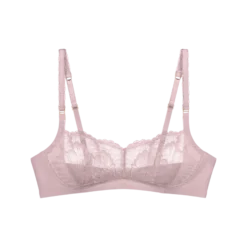 LOVE IN LACE