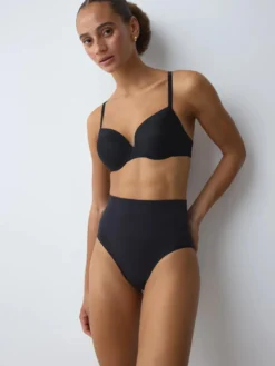 TRIUMPH SOFT SCULPT